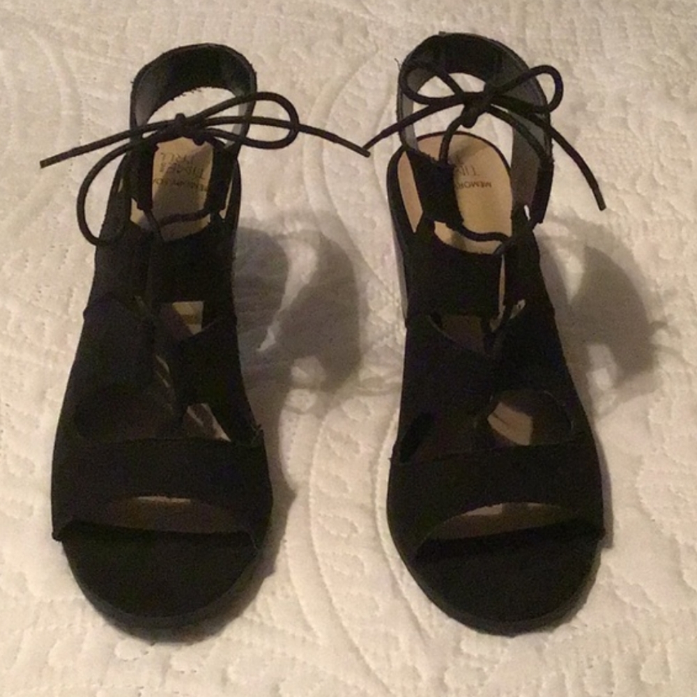 Time and Tru Peep Toe Shoe.